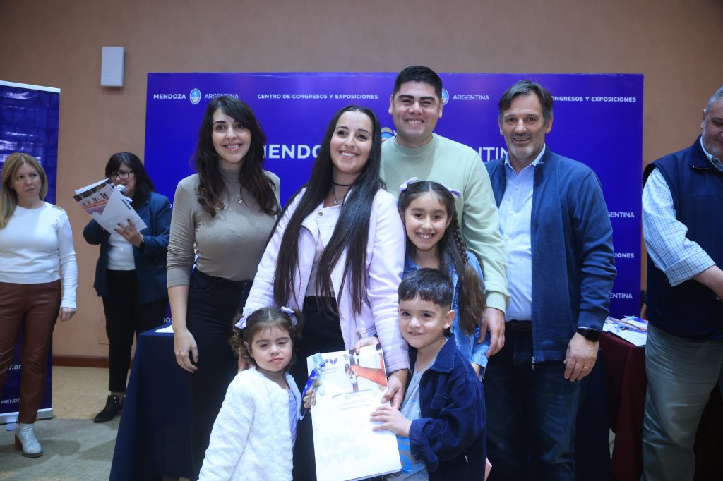 La casa propia se hizo realidad para 34 familias de San Rafael