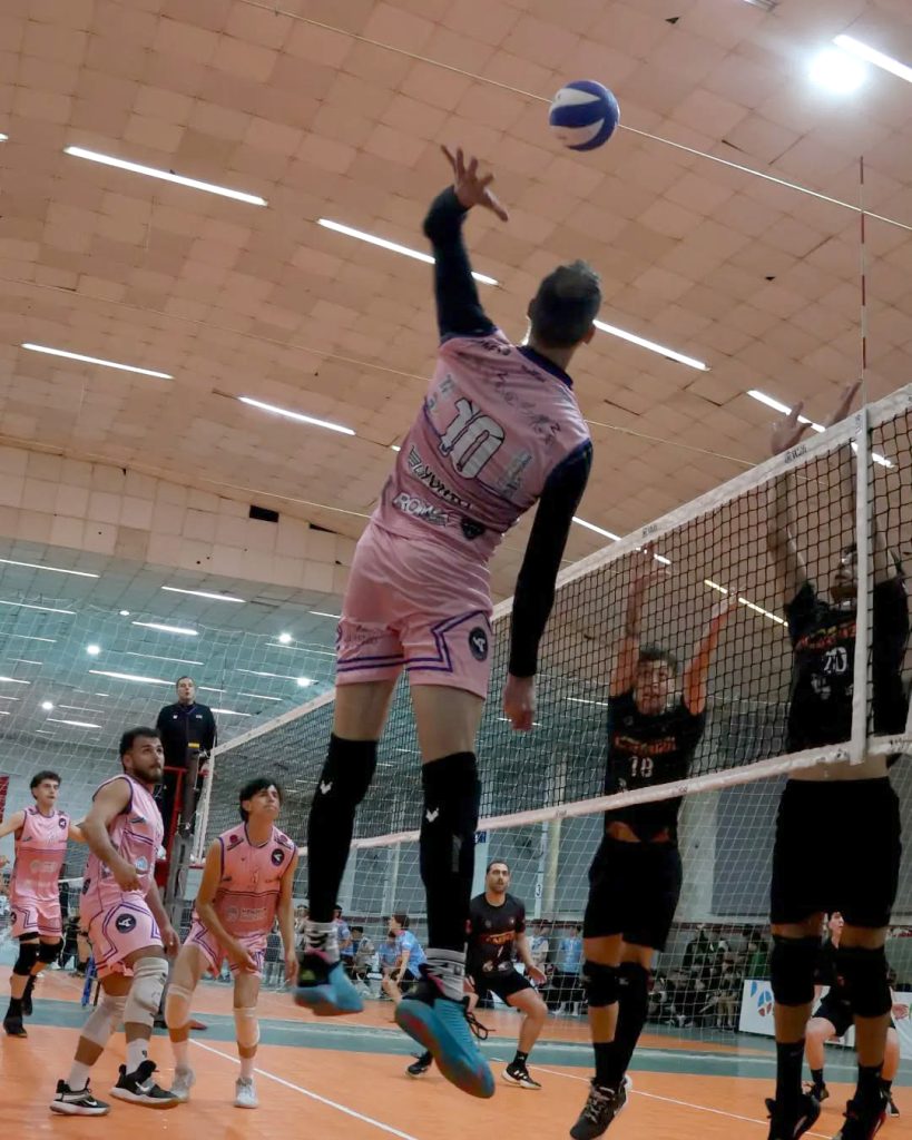 SR Club volvió a hacer un podio de torneo de vóley internacional y se prepara para la Liga Nacional