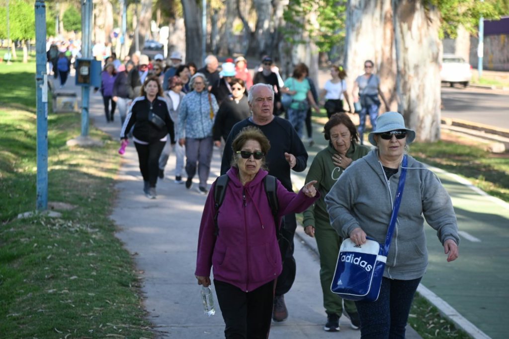 Caminata comunitaria y actividades en el marco del Día Mundial de la Salud Mental