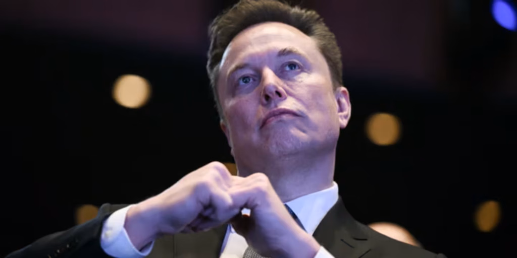 Elon Musk anuncia que SpaceX y Tesla podrían fusionarse para crear una corporación multibillonaria