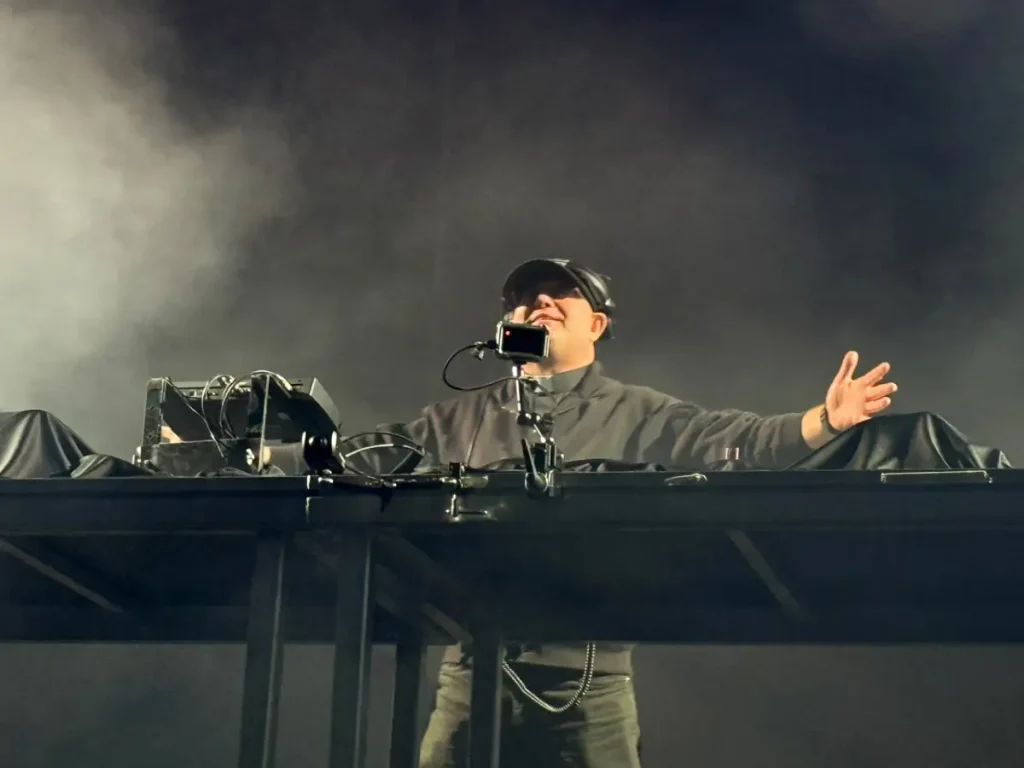 El cura DJ en Mendoza mezcló lo impensado: la electrónica con el papa Francisco