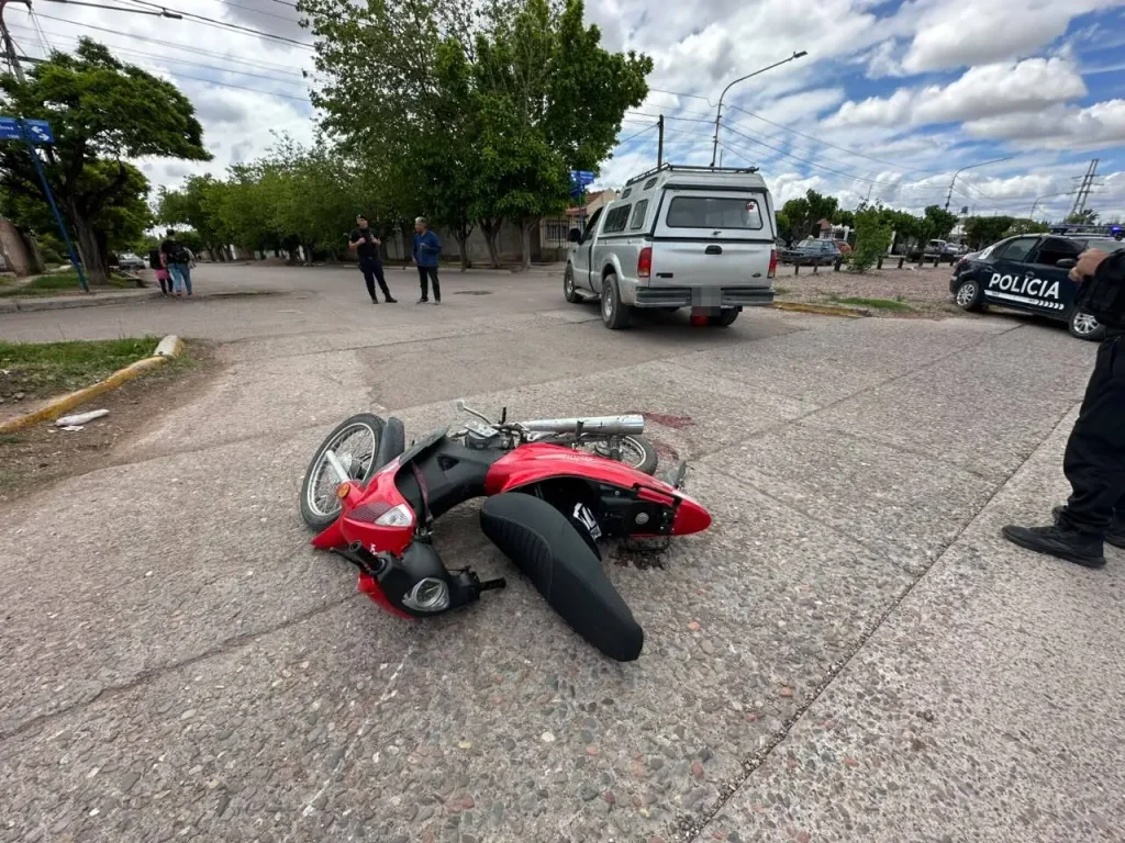 Commoción en Mendoza: Una nena de 8 años murió tras un violento choque entre una camioneta y una moto