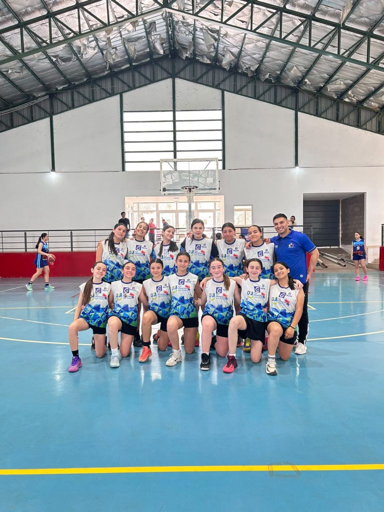 Las chicas de Real del Padre jugaron por el Torneo Mendocino