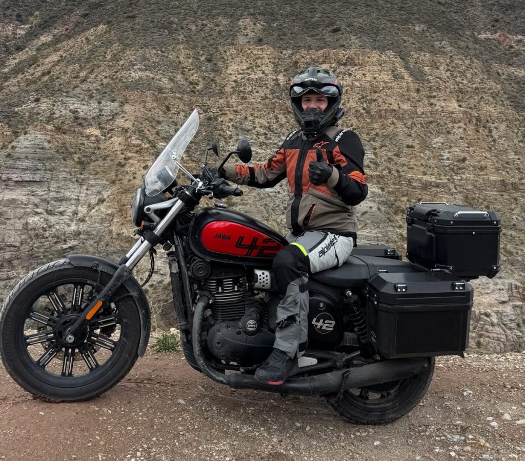 Recorrió de Ushuaia a Alaska en moto y asegura que el Cañón del Atuel “es una de las rutas más lindas de Argentina”